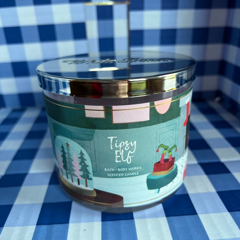 Bath and Body Works 3 wick Candle - Tipsy Elf